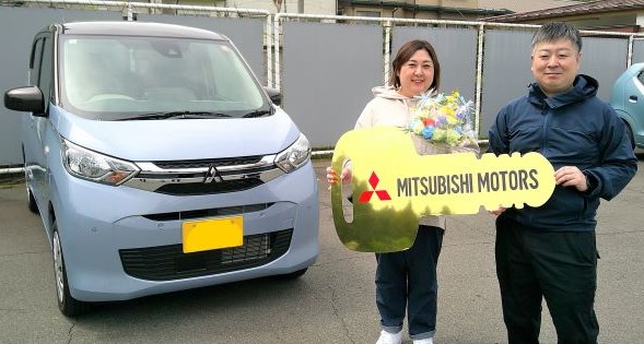 ご納車と、店内植物の芽吹き